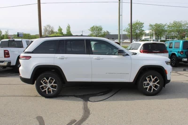 new 2024 Jeep Grand Cherokee car, priced at $53,381