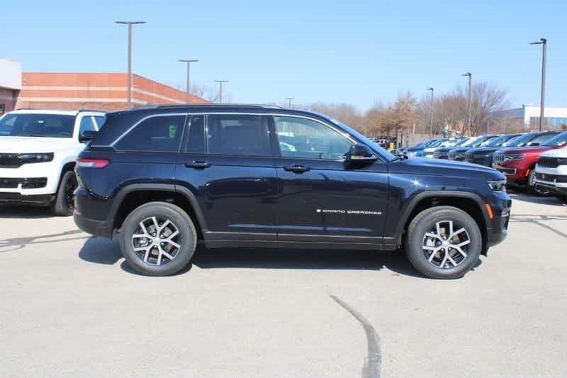 new 2024 Jeep Grand Cherokee car, priced at $46,987