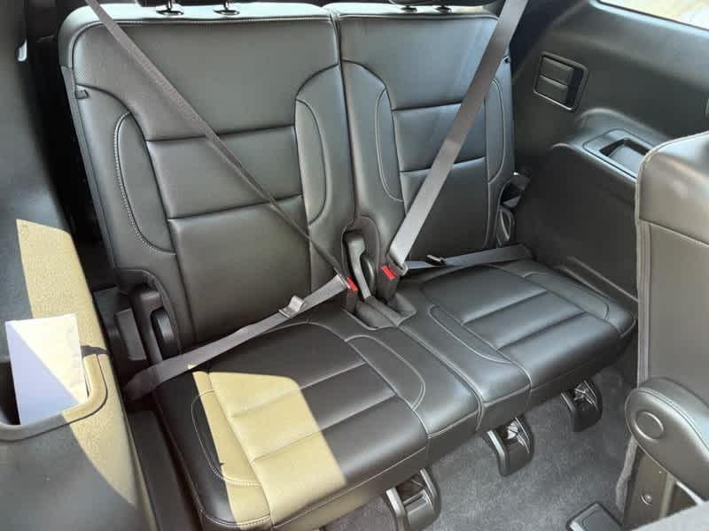 used 2023 GMC Acadia car, priced at $30,988