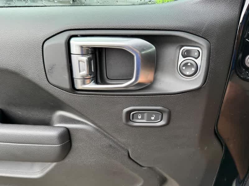 new 2025 Jeep Gladiator car, priced at $50,987