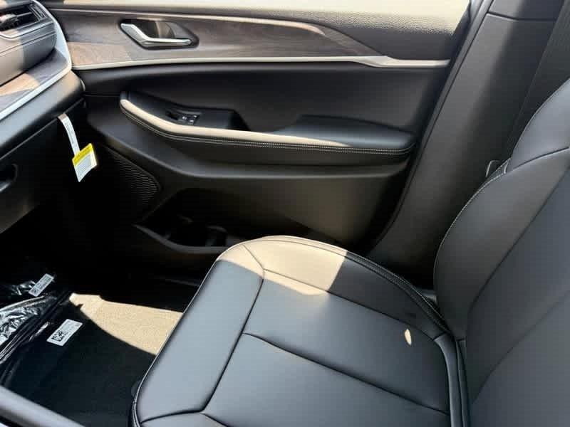 new 2025 Jeep Grand Cherokee L car, priced at $50,805