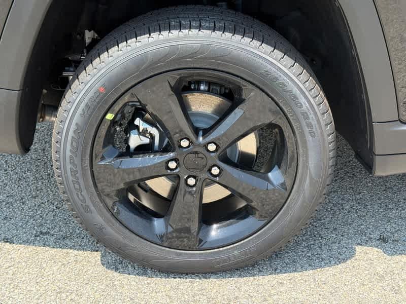 new 2025 Jeep Grand Cherokee L car, priced at $50,576