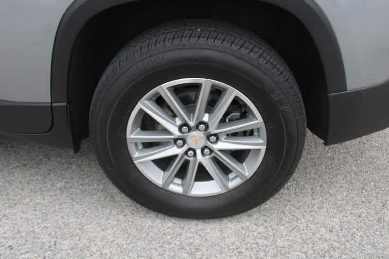 used 2023 Chevrolet Traverse car, priced at $31,988