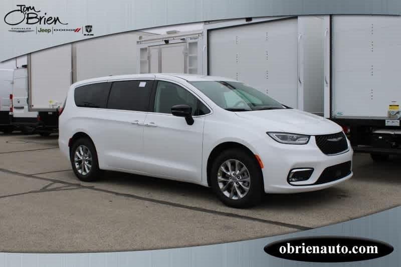 new 2024 Chrysler Pacifica car, priced at $48,699