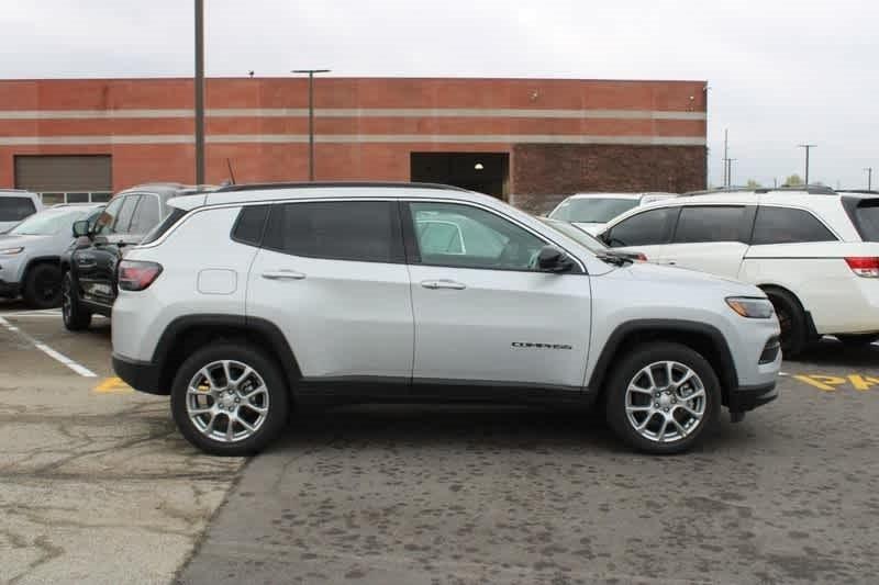 new 2024 Jeep Compass car, priced at $35,997