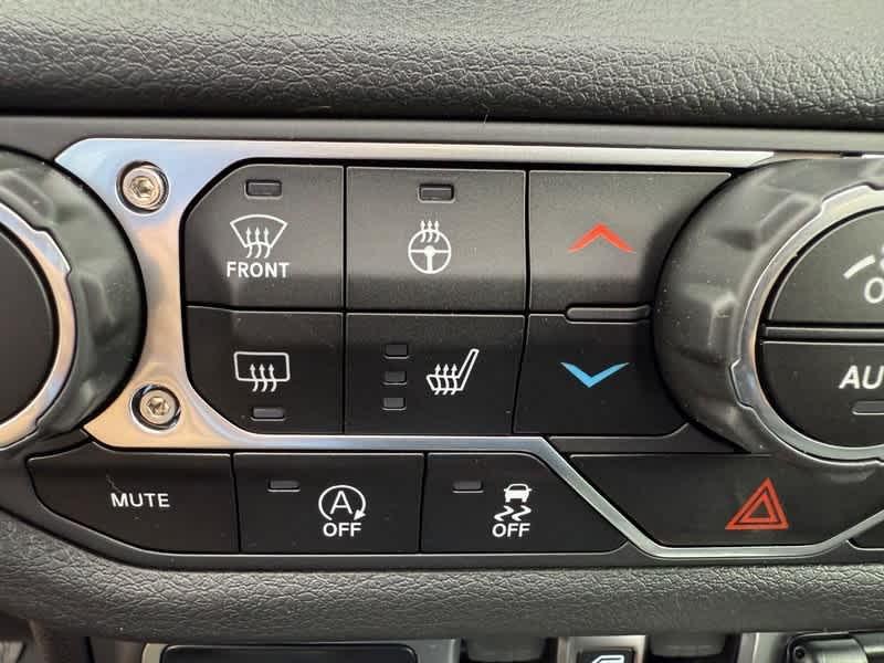 new 2025 Jeep Wrangler car, priced at $53,926