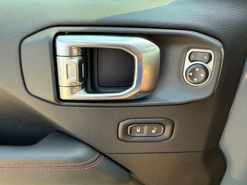 new 2025 Jeep Wrangler car, priced at $59,487
