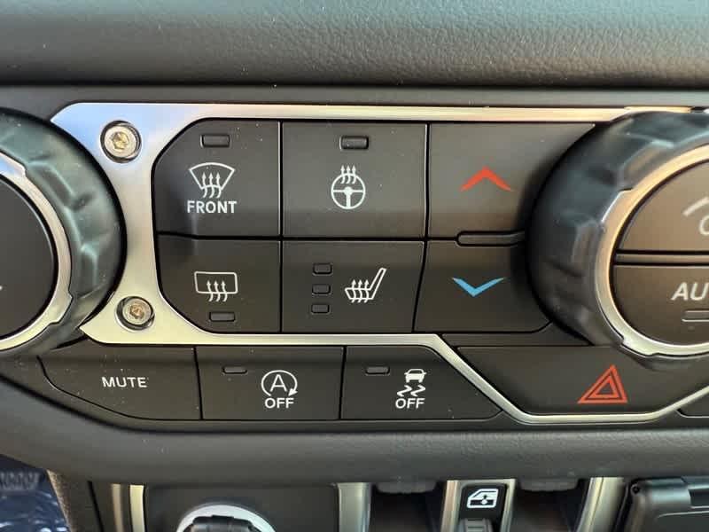 new 2025 Jeep Wrangler car, priced at $59,487