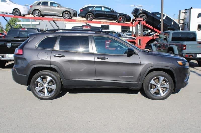 used 2022 Jeep Cherokee car, priced at $27,455