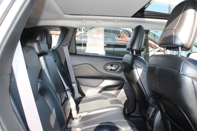 used 2022 Jeep Cherokee car, priced at $27,455