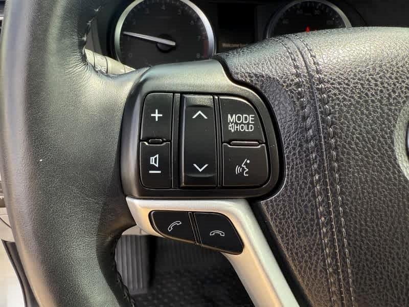used 2018 Toyota Highlander car, priced at $26,985