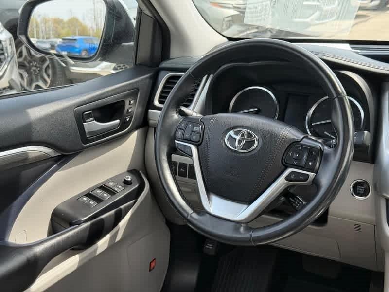 used 2018 Toyota Highlander car, priced at $26,985