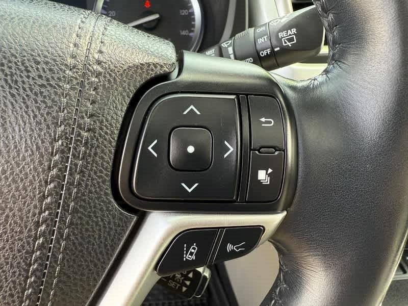 used 2018 Toyota Highlander car, priced at $26,985