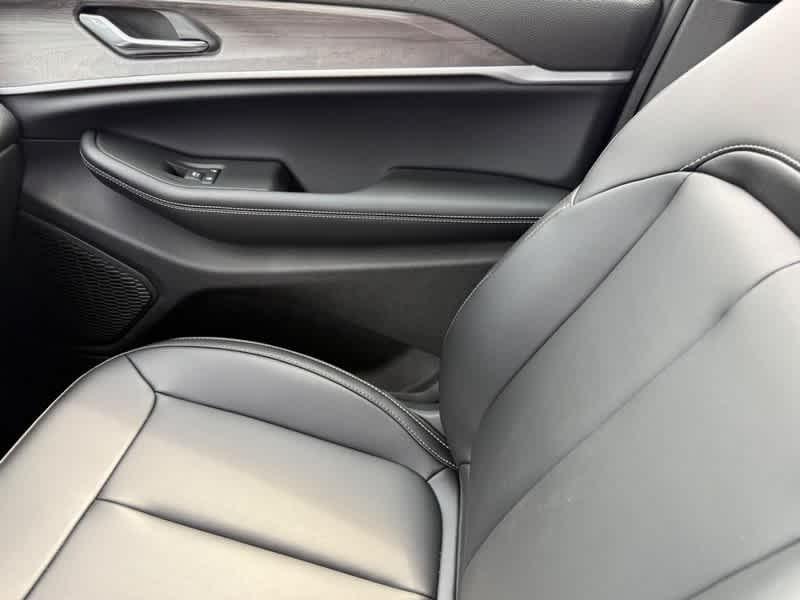 new 2025 Jeep Grand Cherokee car, priced at $46,016