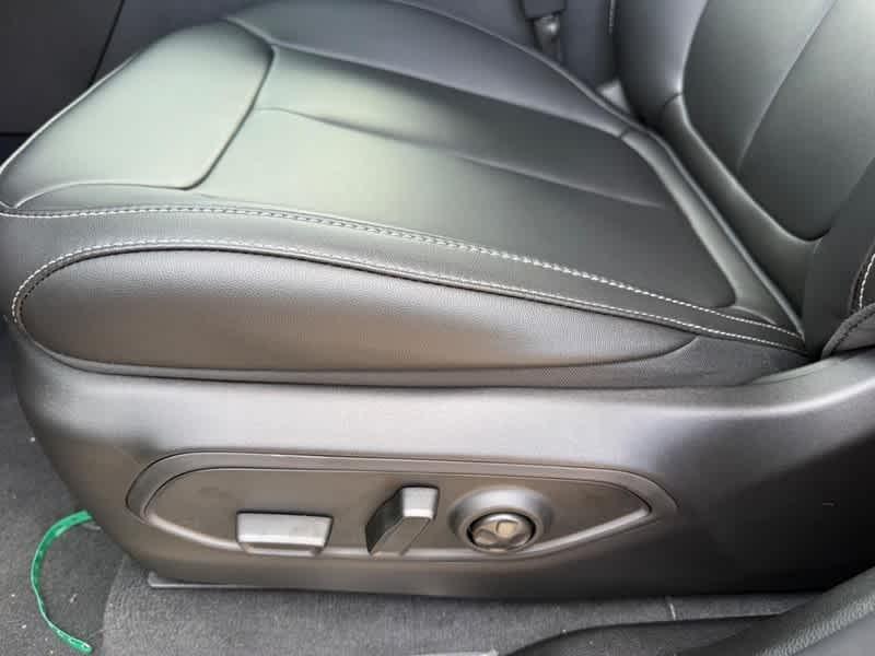 new 2025 Jeep Grand Cherokee car, priced at $46,016