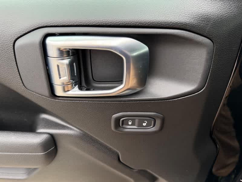 new 2026 Jeep Wrangler car, priced at $39,987