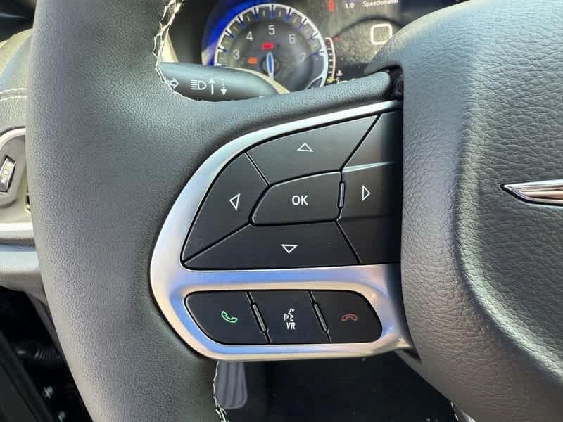 new 2025 Chrysler Pacifica car, priced at $43,312