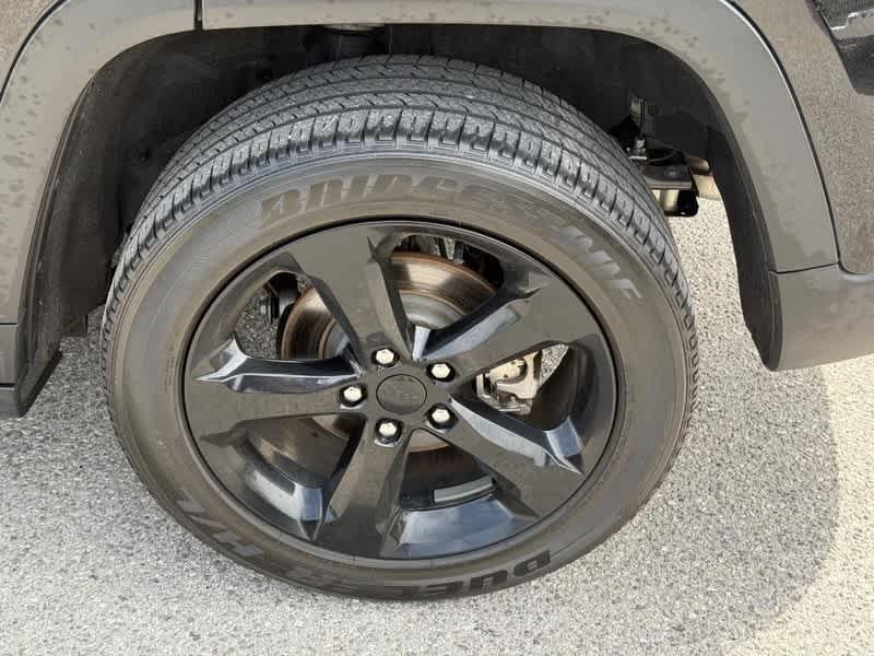 used 2023 Jeep Grand Cherokee car, priced at $34,565