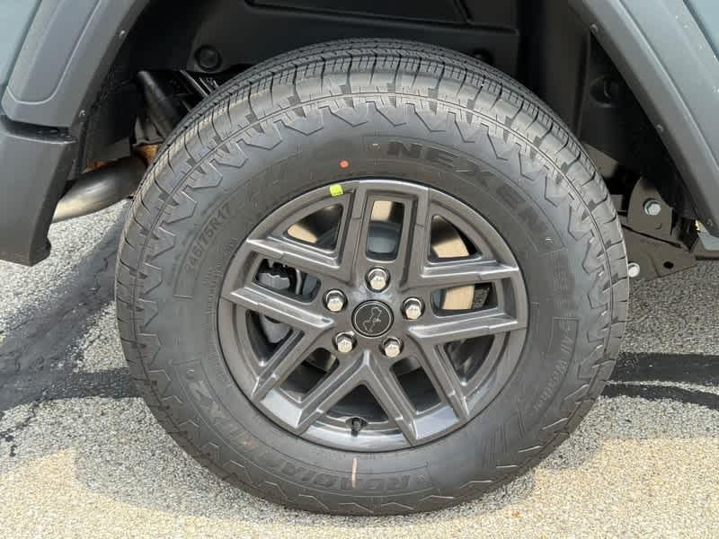 new 2025 Jeep Wrangler car, priced at $38,598