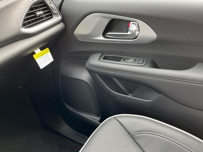 new 2025 Chrysler Pacifica car, priced at $50,960