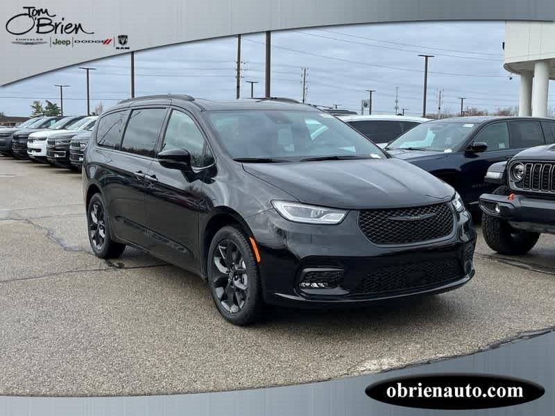 new 2025 Chrysler Pacifica car, priced at $50,960