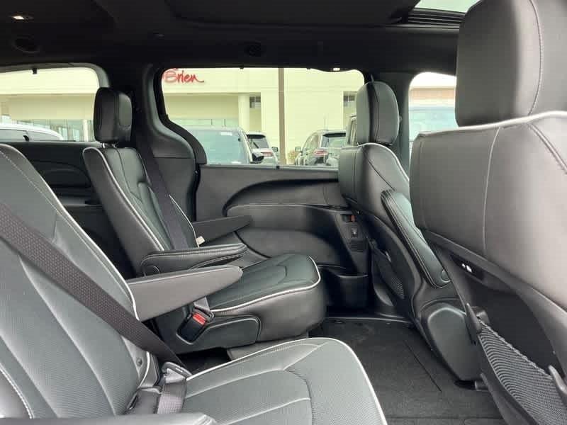 new 2025 Chrysler Pacifica car, priced at $50,960