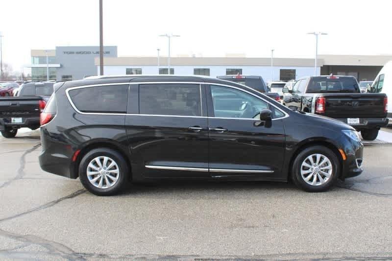 used 2018 Chrysler Pacifica car, priced at $18,772