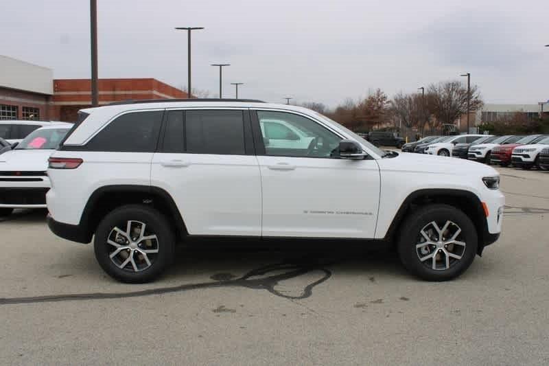 new 2025 Jeep Grand Cherokee car, priced at $48,631