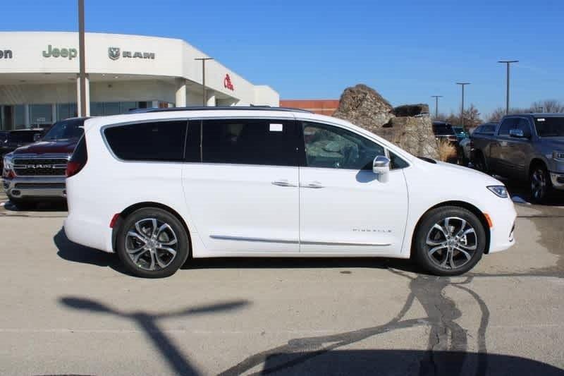 new 2024 Chrysler Pacifica car, priced at $53,770