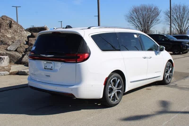 new 2024 Chrysler Pacifica car, priced at $53,770