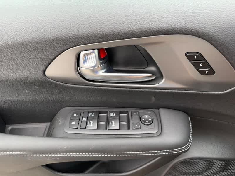 new 2026 Chrysler Pacifica car, priced at $44,431