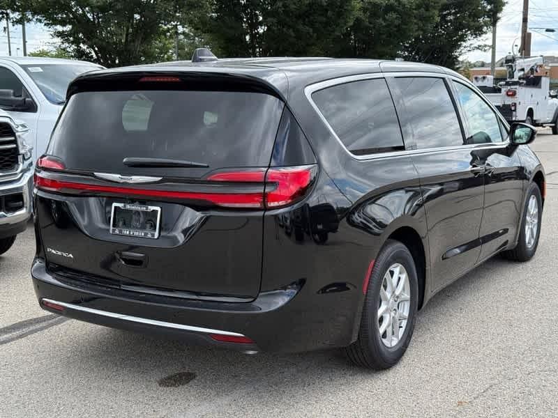 new 2026 Chrysler Pacifica car, priced at $44,431