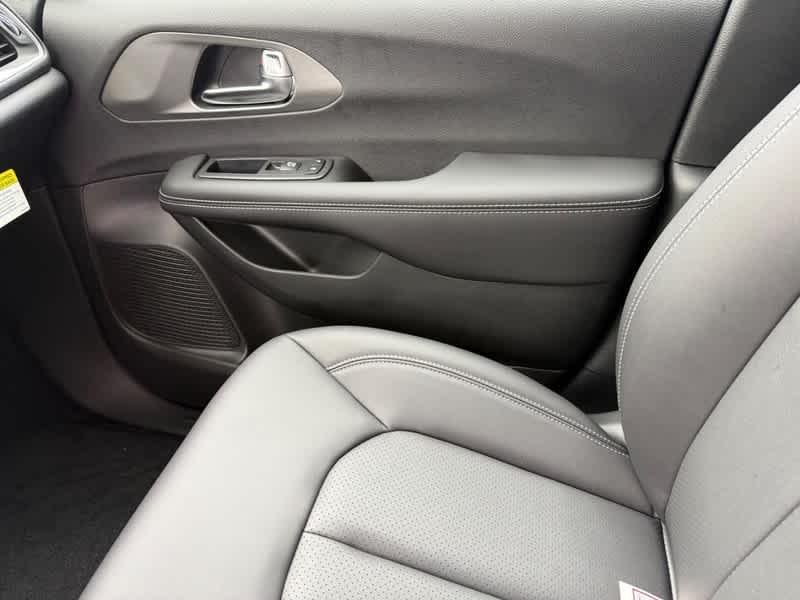 new 2026 Chrysler Pacifica car, priced at $44,431