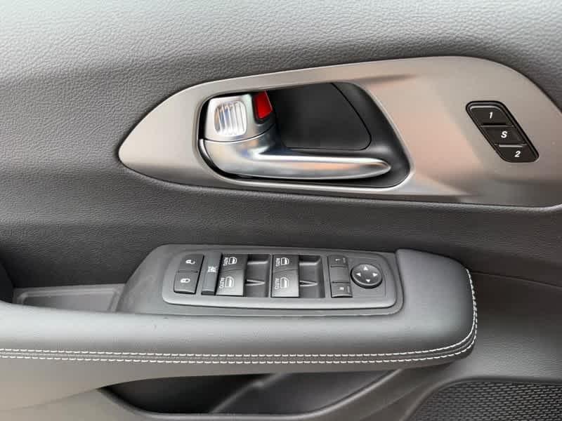 new 2026 Chrysler Pacifica car, priced at $44,737