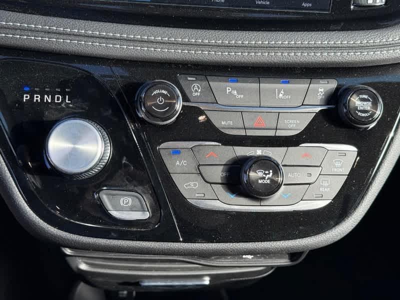 new 2026 Chrysler Pacifica car, priced at $45,289