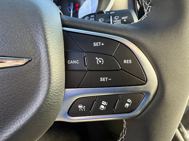 new 2026 Chrysler Pacifica car, priced at $45,289