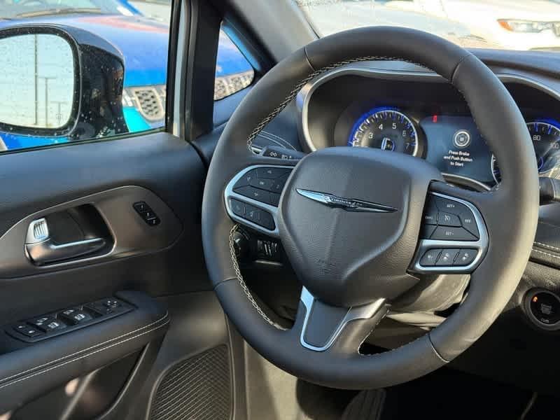 new 2026 Chrysler Pacifica car, priced at $45,289