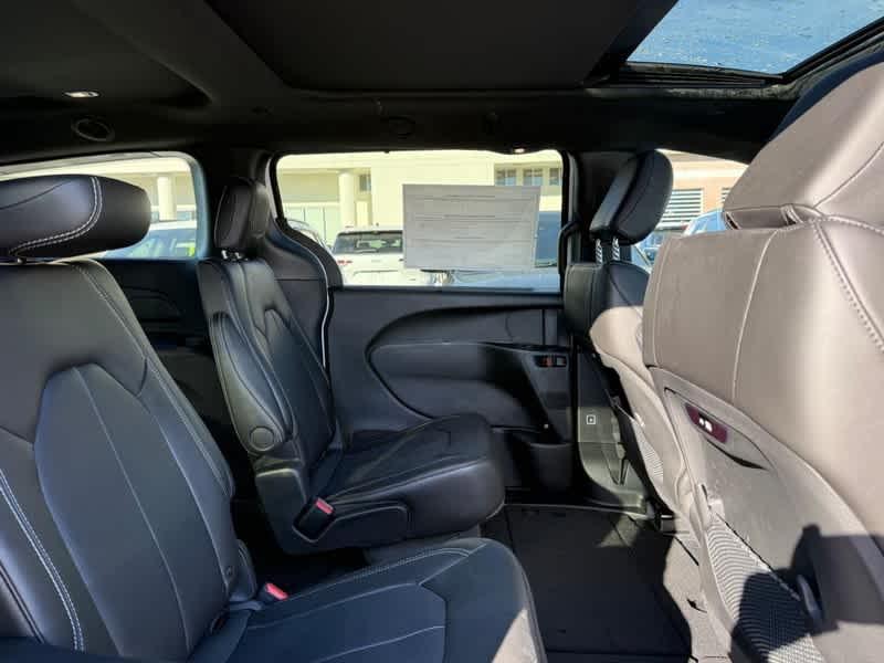 new 2026 Chrysler Pacifica car, priced at $45,289