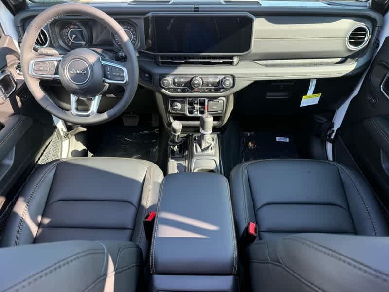 new 2025 Jeep Wrangler car, priced at $52,374