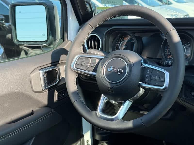 new 2025 Jeep Wrangler car, priced at $52,374