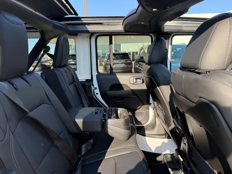 new 2025 Jeep Wrangler car, priced at $52,374