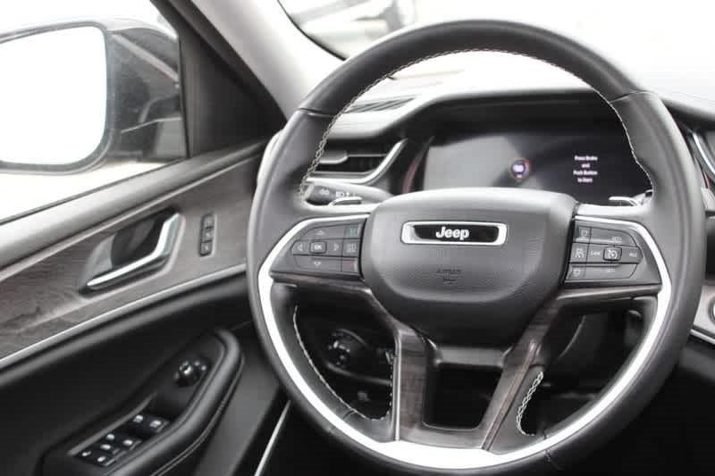 used 2022 Jeep Grand Cherokee car, priced at $39,988