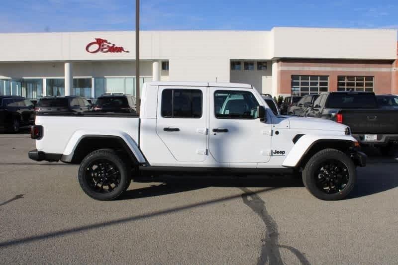 new 2025 Jeep Gladiator car, priced at $42,379