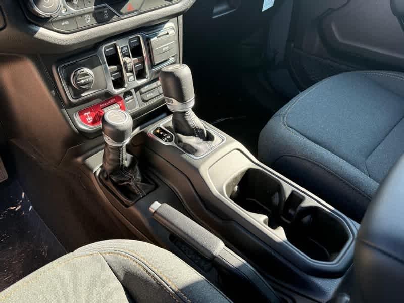 new 2025 Jeep Wrangler car, priced at $52,414