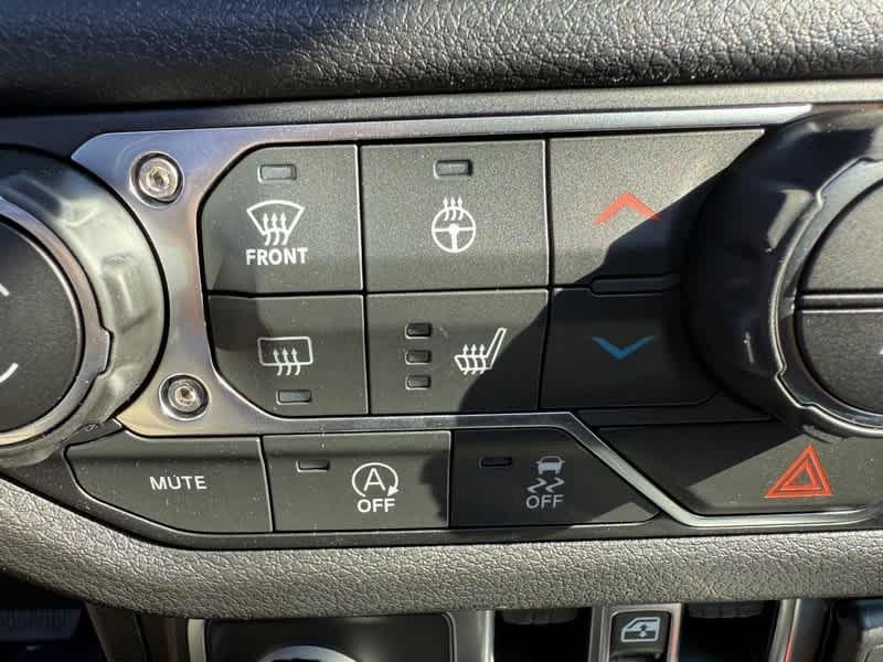 new 2025 Jeep Wrangler car, priced at $52,414