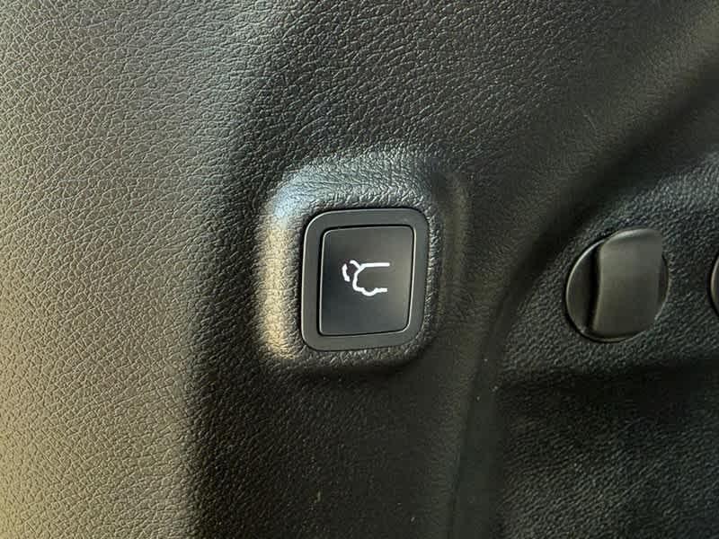 used 2021 Jeep Cherokee car, priced at $23,794