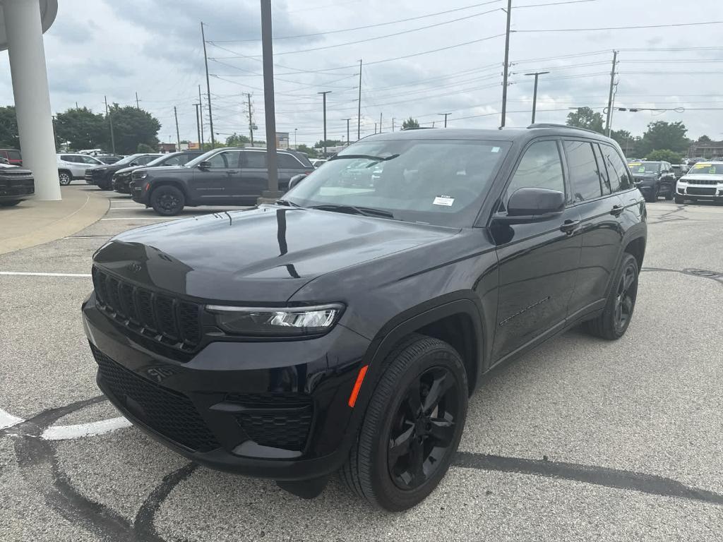 used 2023 Jeep Grand Cherokee car, priced at $36,470