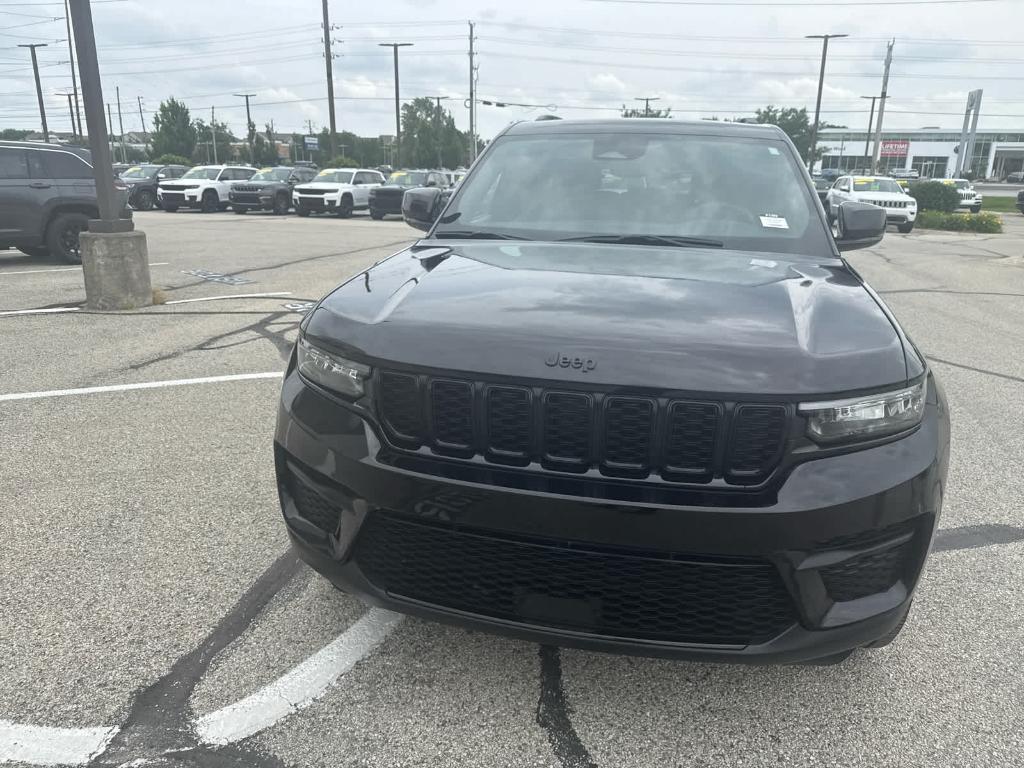 used 2023 Jeep Grand Cherokee car, priced at $36,470