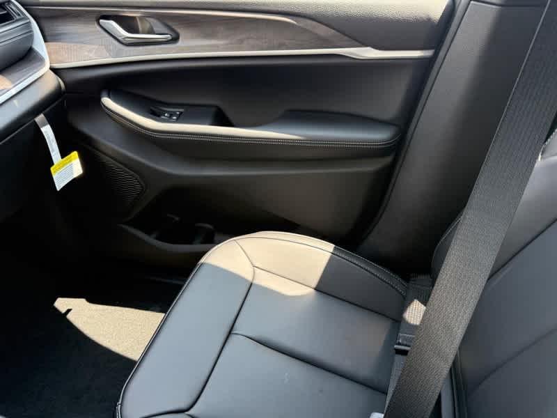 new 2025 Jeep Grand Cherokee L car, priced at $50,033