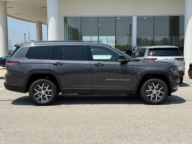 new 2025 Jeep Grand Cherokee L car, priced at $50,033